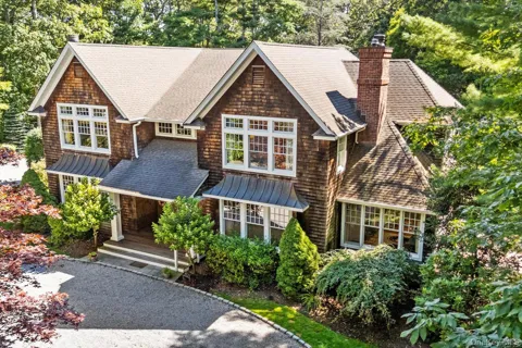 53 Cedar Lane W