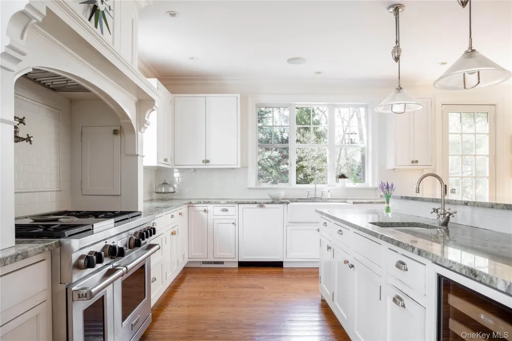 53 Cedar Lane W Remsenburg, NY 11960