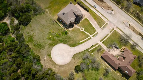 2406 Lookout Court
