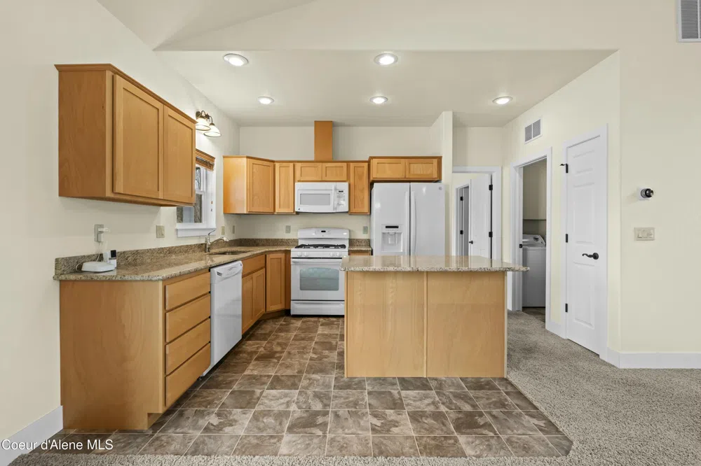 424 Becker Lane Dover, ID 83825
