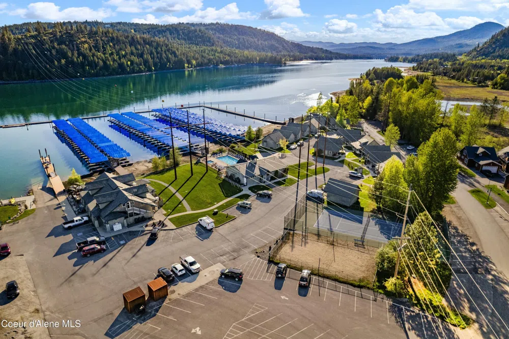 424 Becker Lane Dover, ID 83825