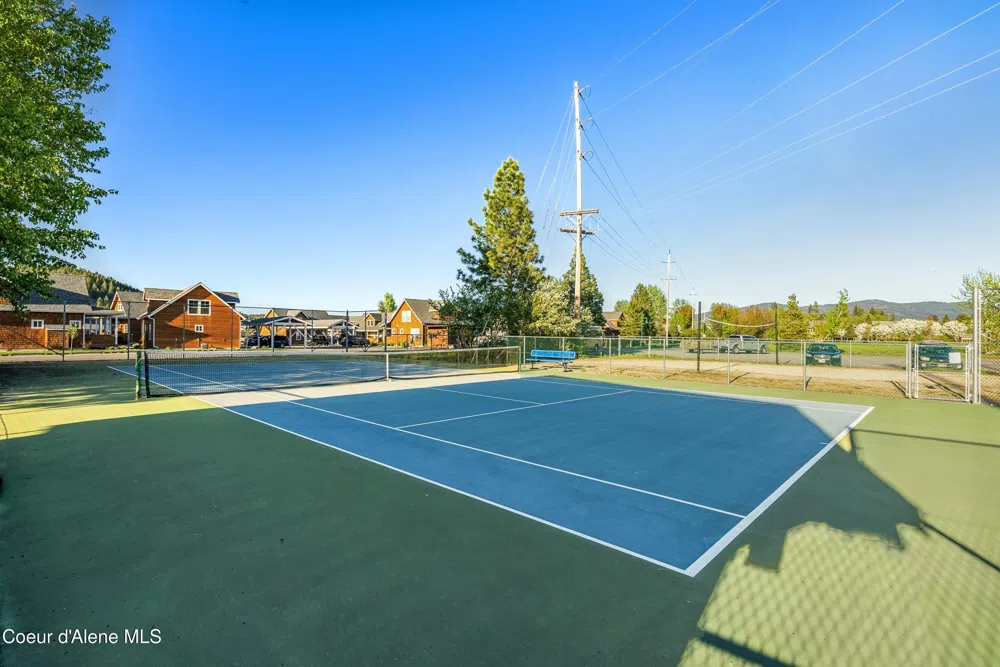 424 Becker Lane Dover, ID 83825