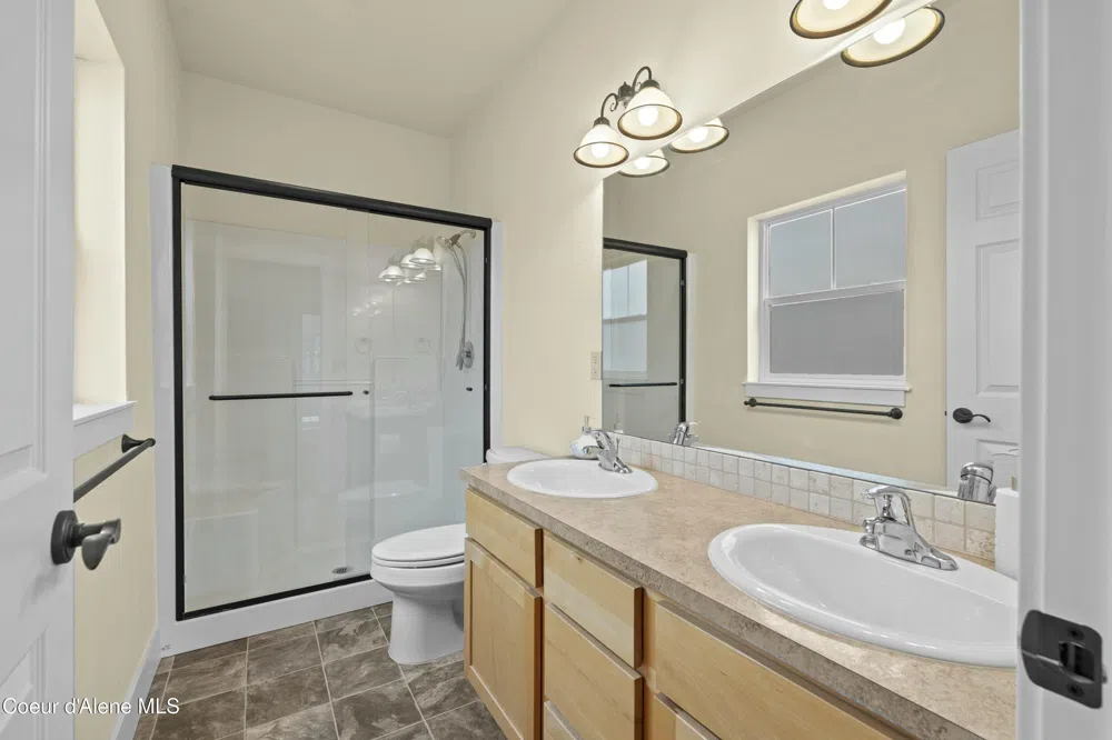 424 Becker Lane Dover, ID 83825