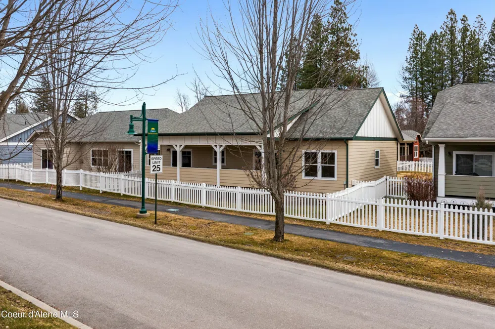 424 Becker Lane Dover, ID 83825