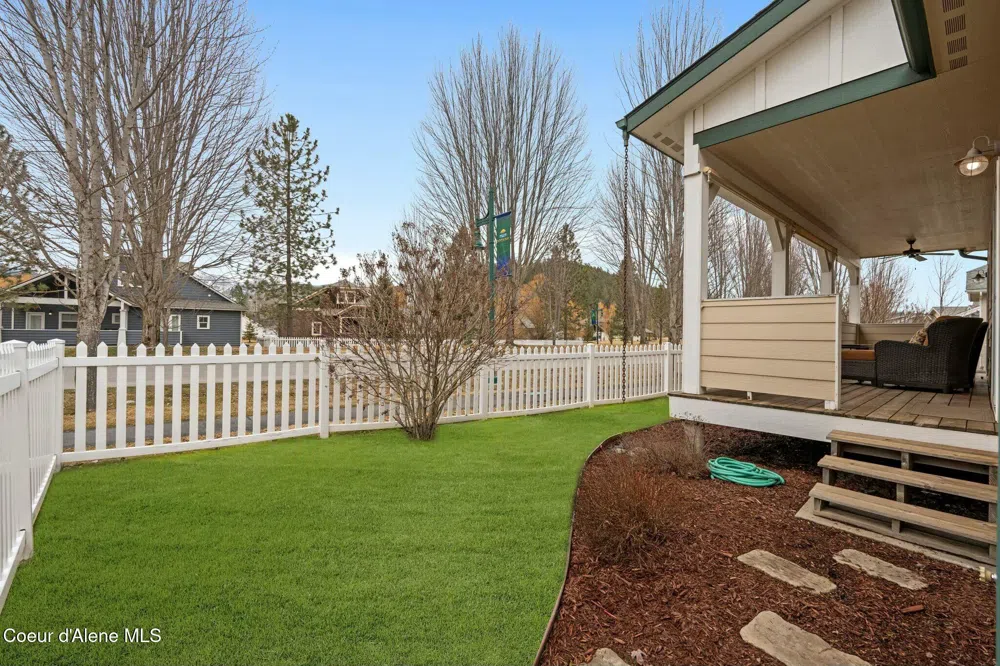 424 Becker Lane Dover, ID 83825