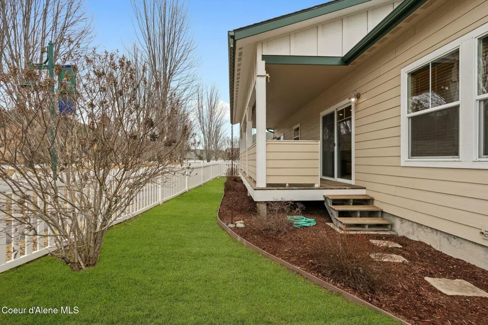 424 Becker Lane Dover, ID 83825