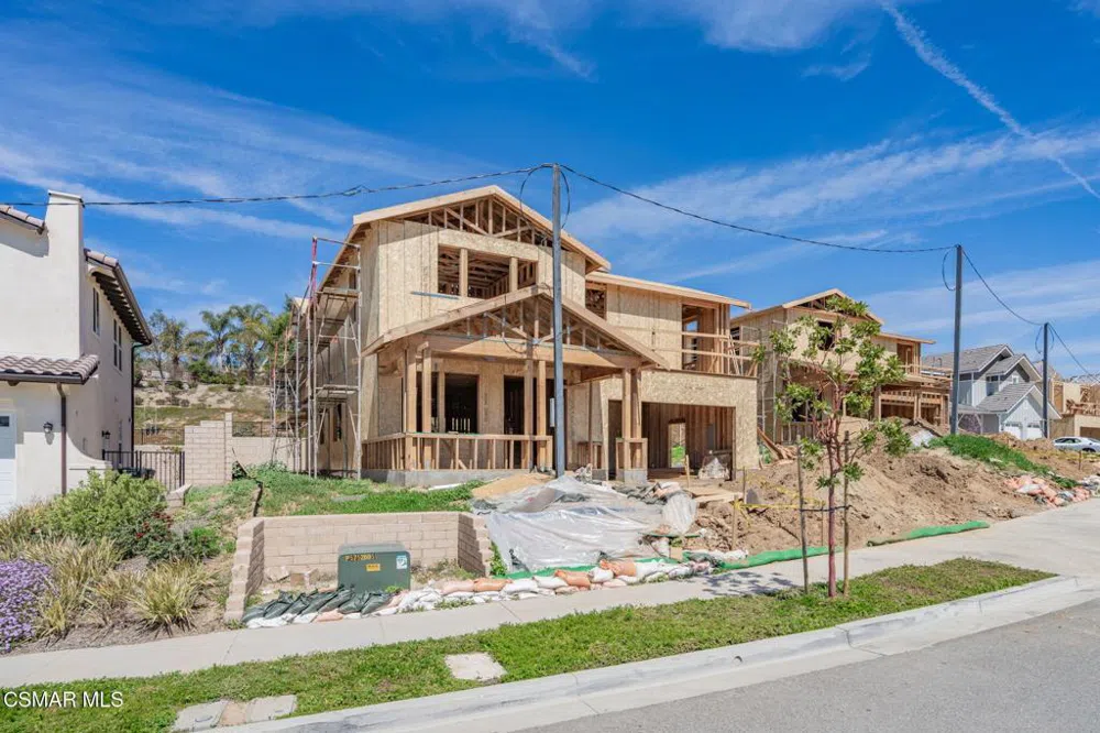 4687 Summit Avenue Simi Valley, CA 93063