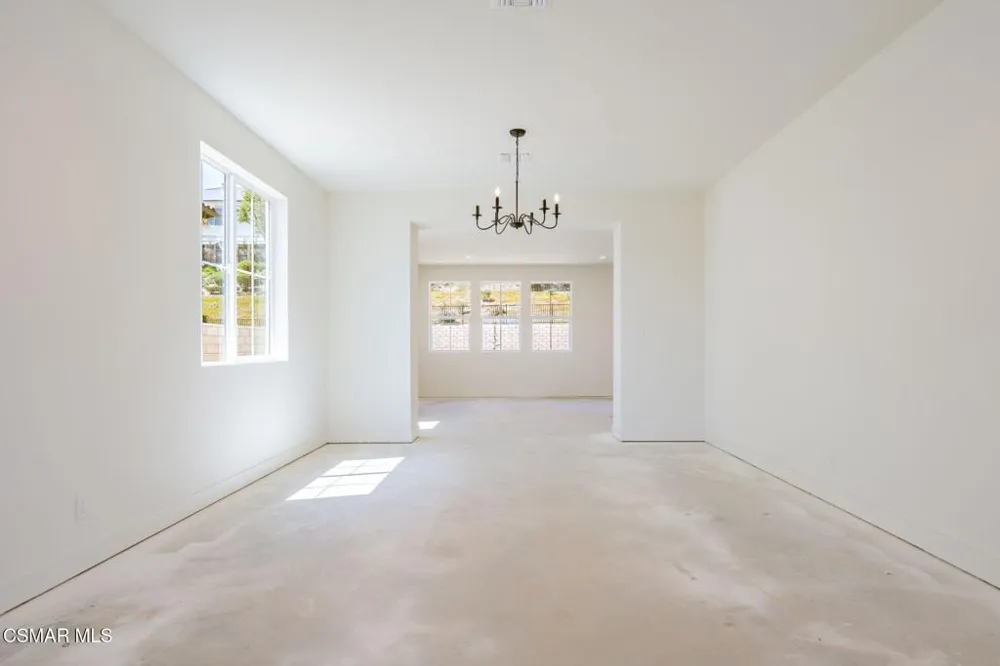 4687 Summit Avenue Simi Valley, CA 93063