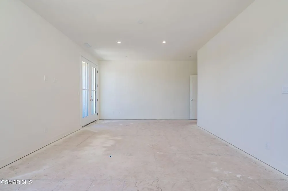 4687 Summit Avenue Simi Valley, CA 93063
