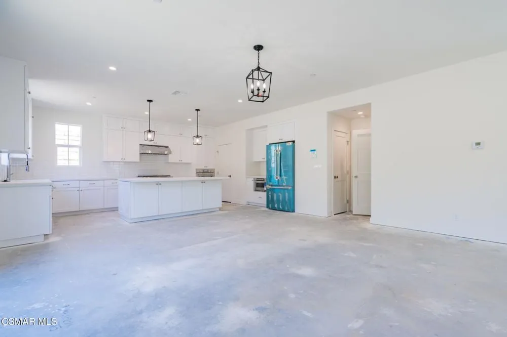 4687 Summit Avenue Simi Valley, CA 93063