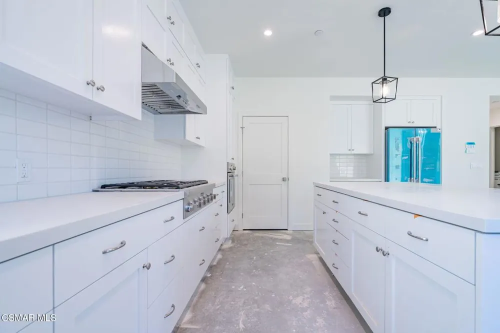 4687 Summit Avenue Simi Valley, CA 93063