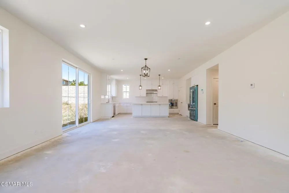 4687 Summit Avenue Simi Valley, CA 93063