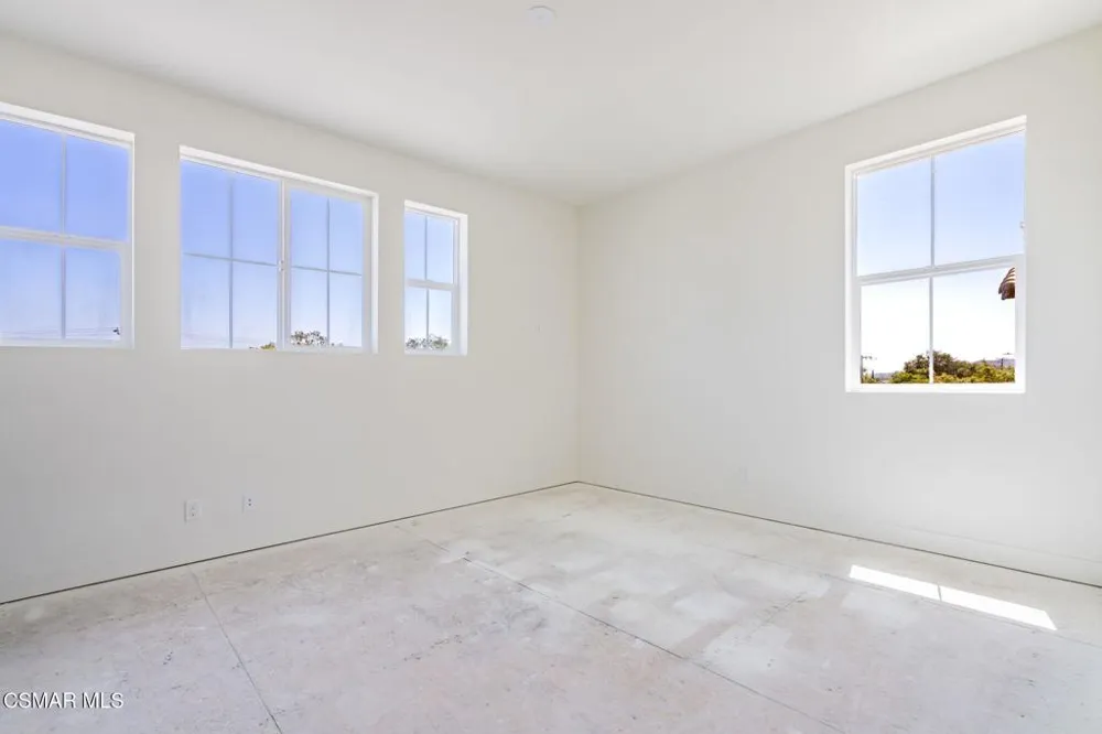 4687 Summit Avenue Simi Valley, CA 93063