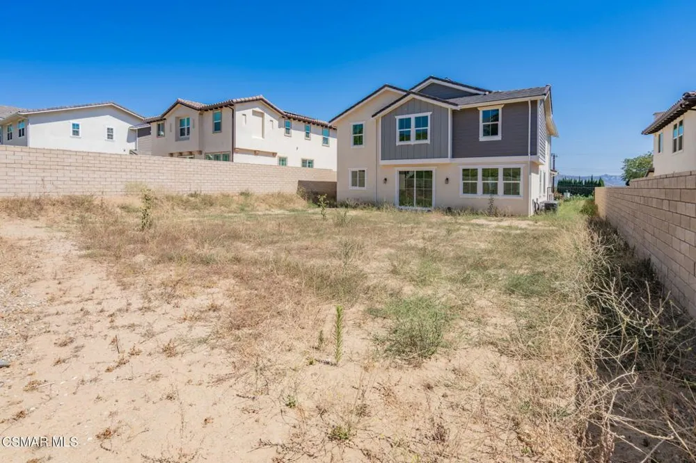 4687 Summit Avenue Simi Valley, CA 93063