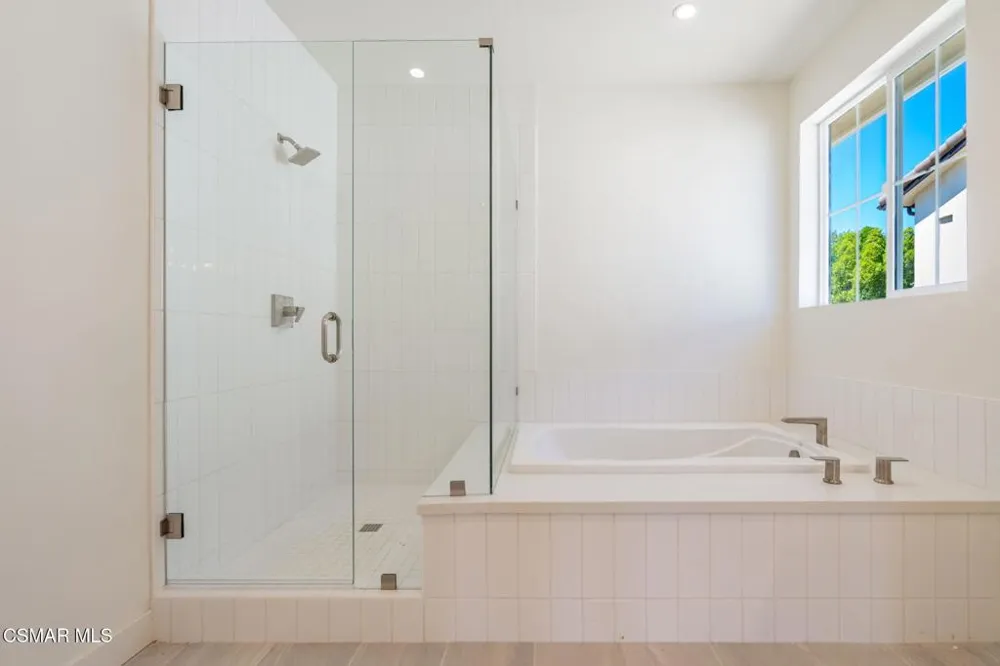 4687 Summit Avenue Simi Valley, CA 93063