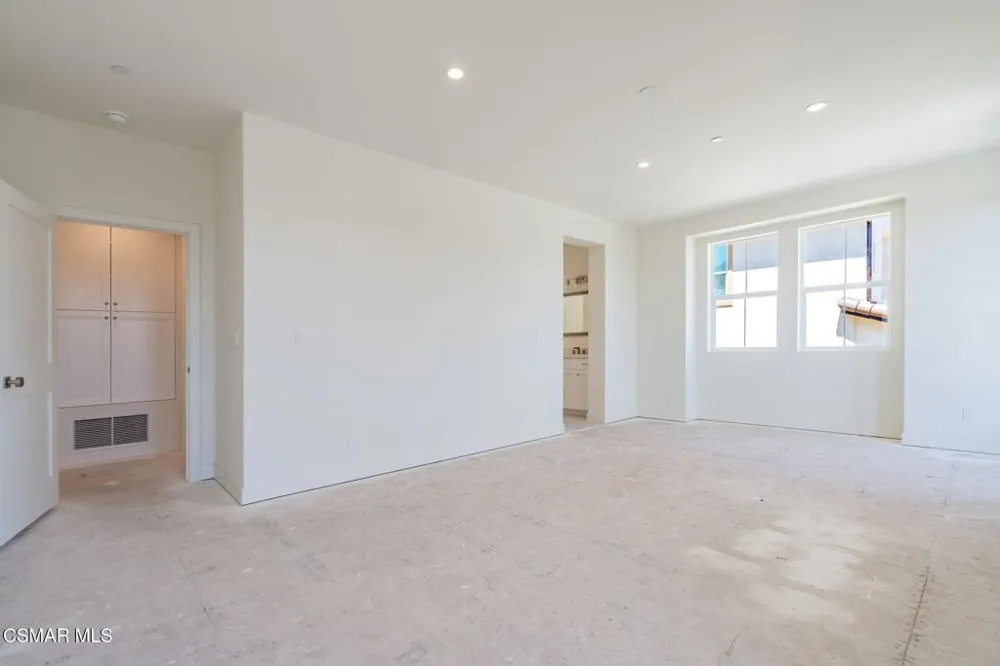4687 Summit Avenue Simi Valley, CA 93063