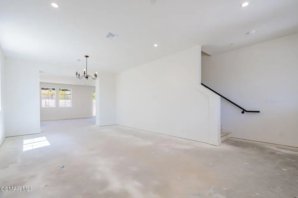 4687 Summit Avenue Simi Valley, CA 93063