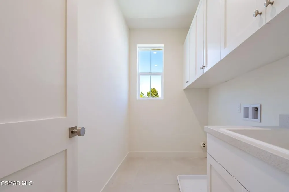 4699 Summit Avenue Simi Valley, CA 93063