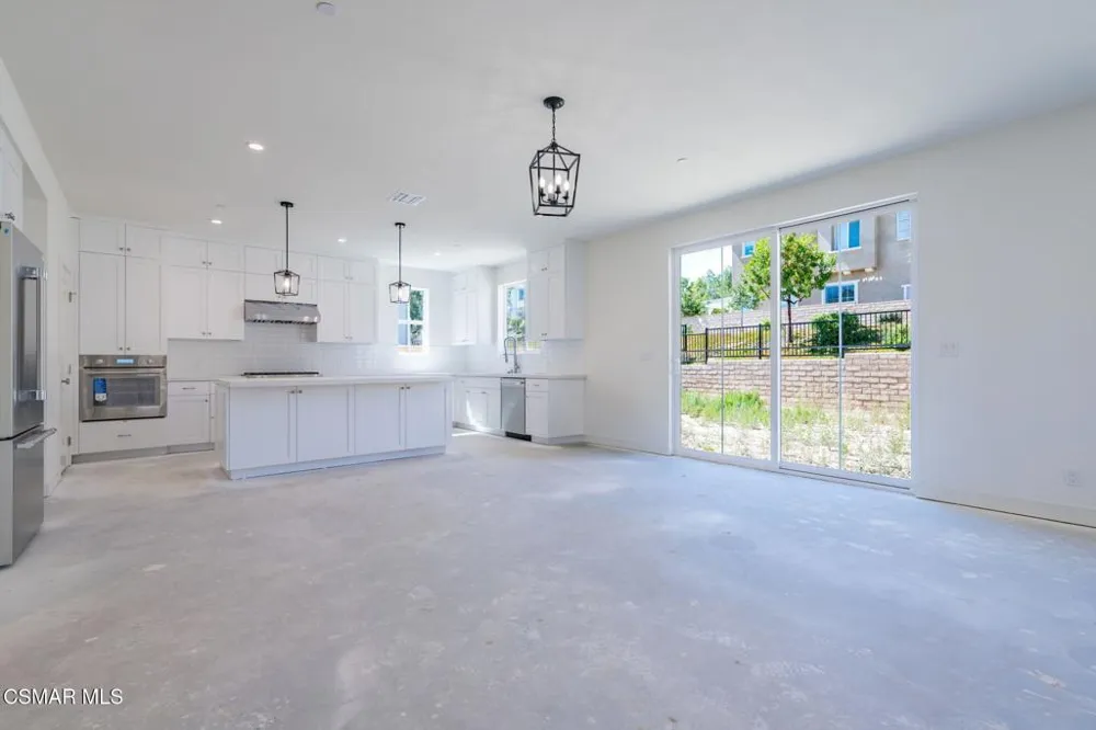 4699 Summit Avenue Simi Valley, CA 93063
