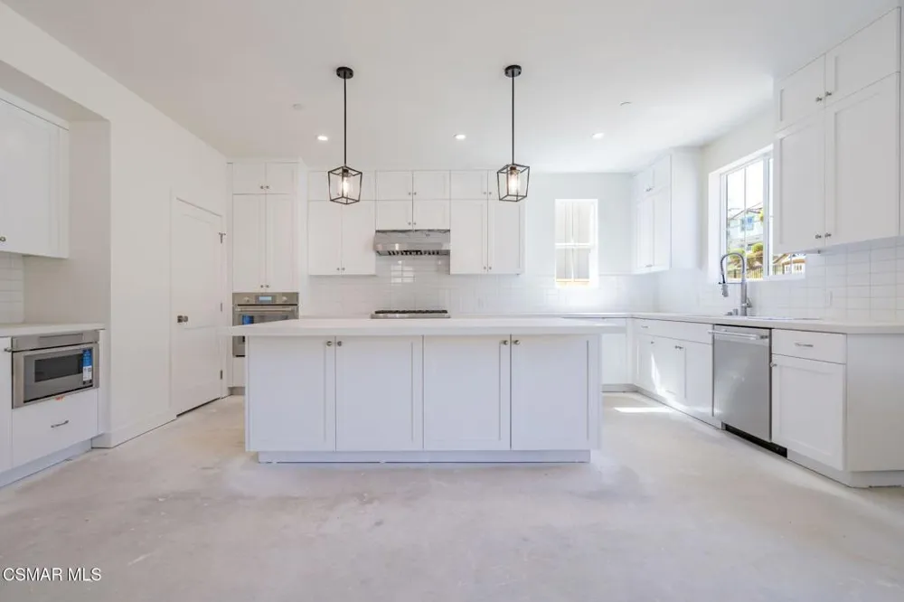4699 Summit Avenue Simi Valley, CA 93063