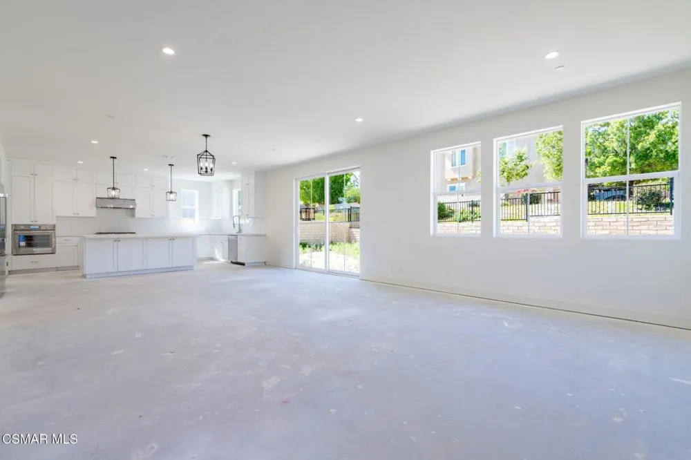 4699 Summit Avenue Simi Valley, CA 93063