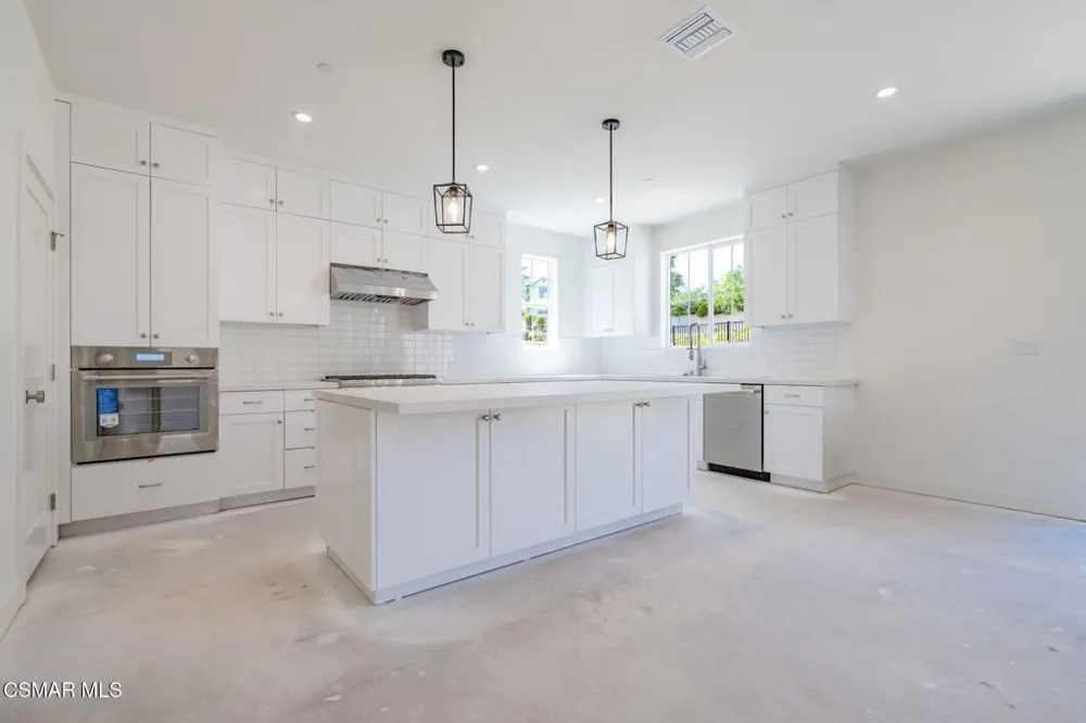 4699 Summit Avenue Simi Valley, CA 93063