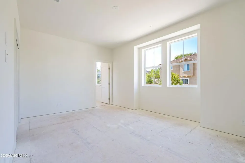 4699 Summit Avenue Simi Valley, CA 93063