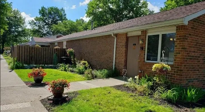 41 E Washington St Washington, OH 44857