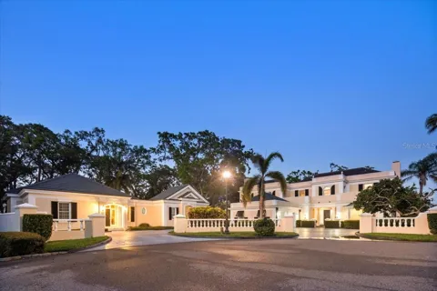 236 SAINT JAMES PARK
