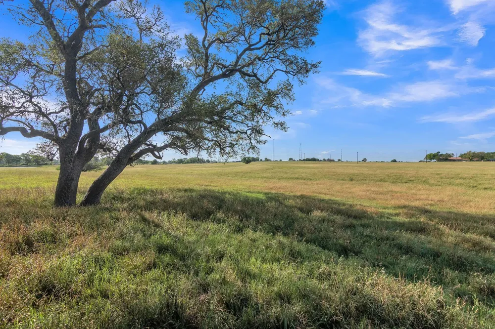 Fm 155 Weimar, TX 78962