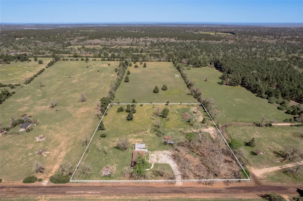 3006 County Road 204 Centerville, TX 75833