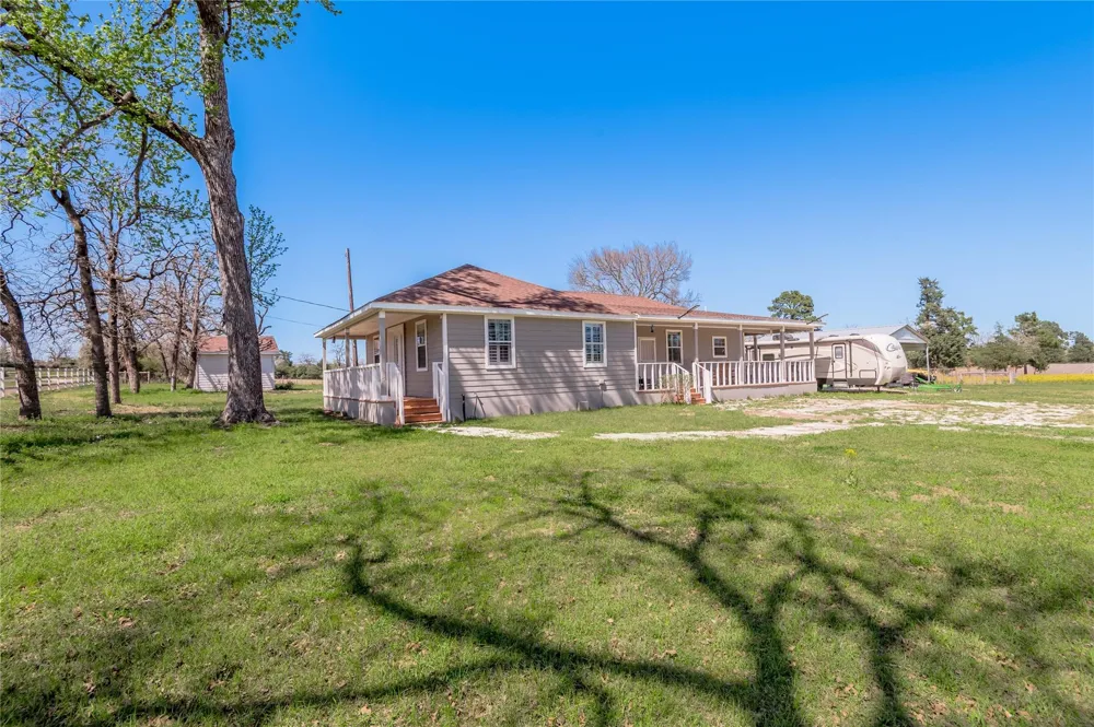 3006 County Road 204 Centerville, TX 75833
