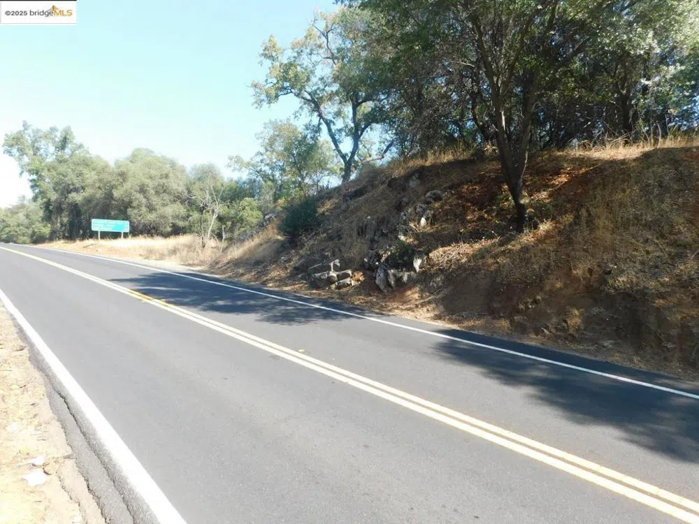 20556 Columbia WAY Sonora, CA 95370