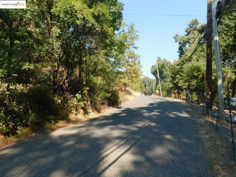 20556 Columbia WAY Sonora, CA 95370