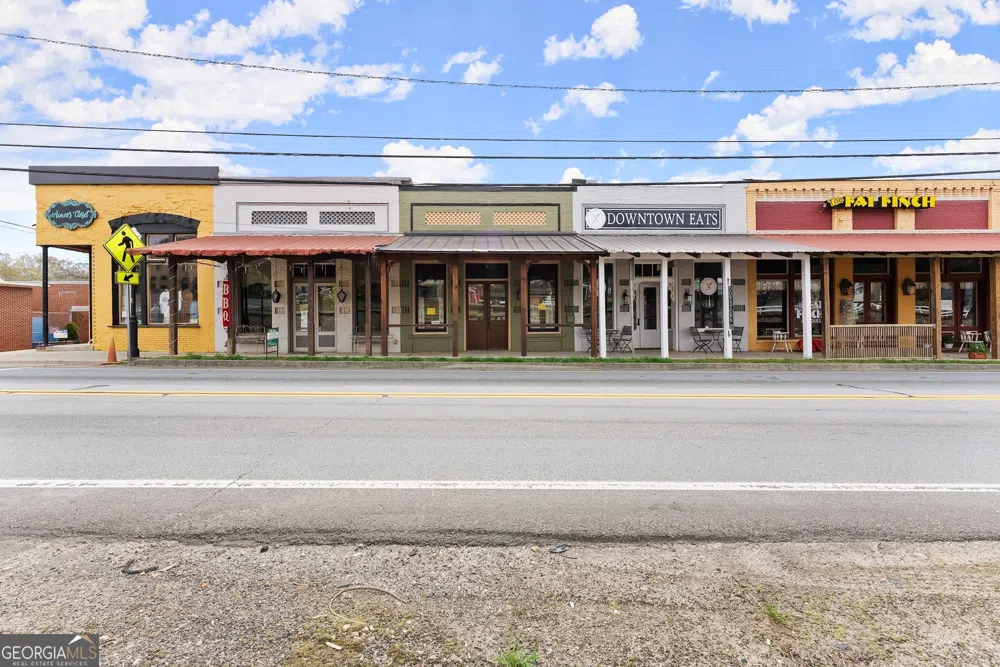 9159 Gillsville RD Maysville, GA 30558