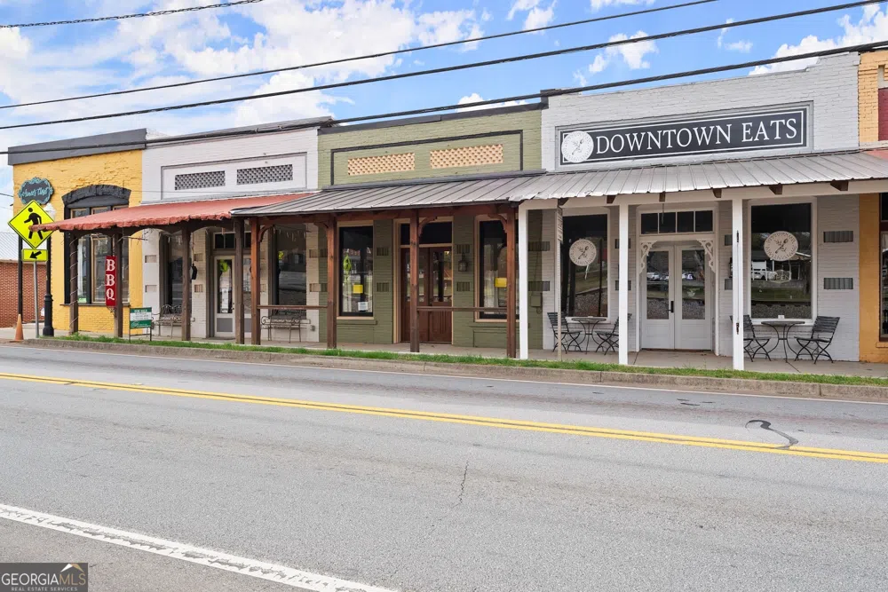 9159 Gillsville RD Maysville, GA 30558