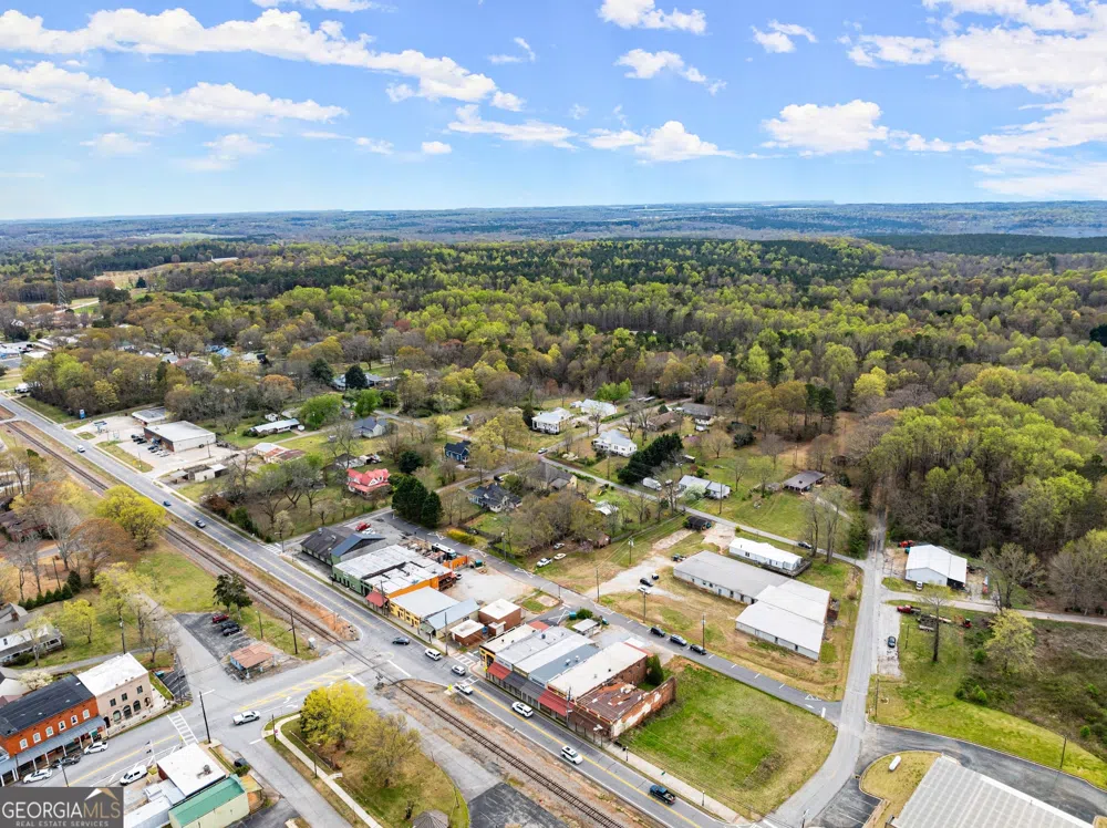9159 Gillsville RD Maysville, GA 30558