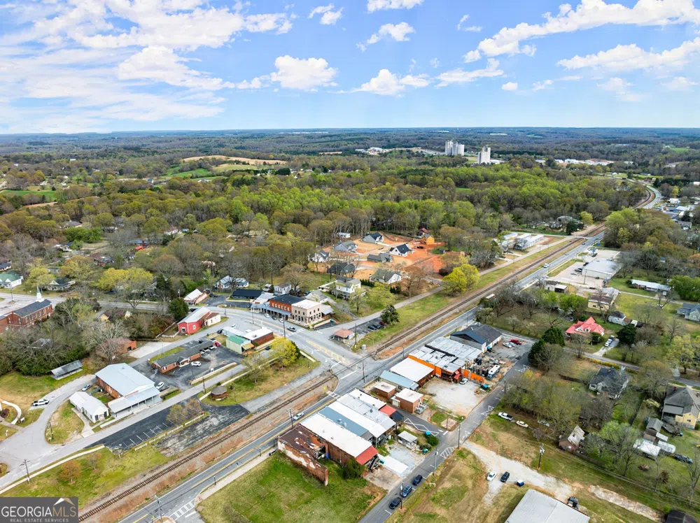 9159 Gillsville RD Maysville, GA 30558