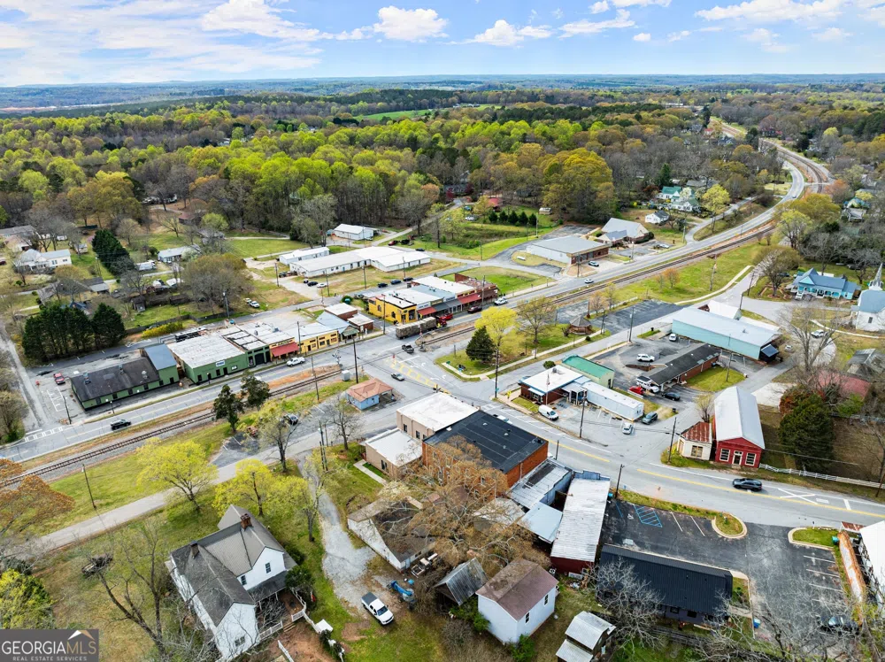 9159 Gillsville RD Maysville, GA 30558