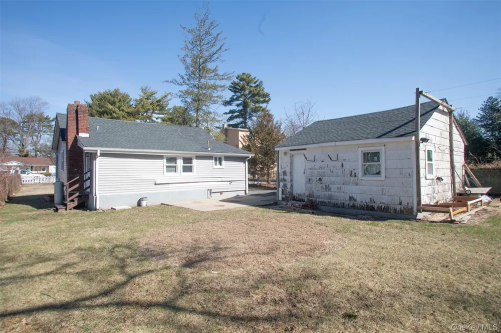 4A Ralph Avenue Brentwood, NY 11717