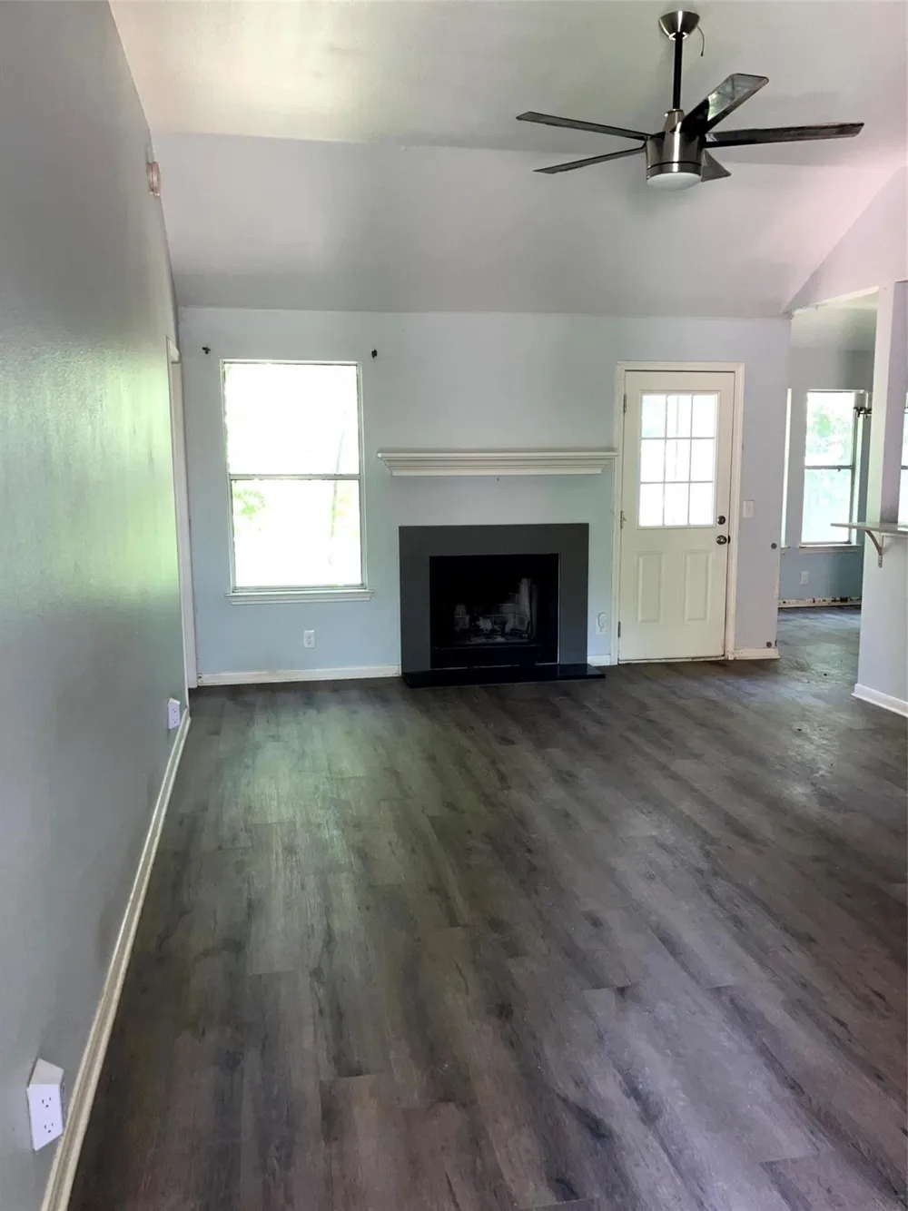 193 Oak River Drive Cedar Creek, TX 78612