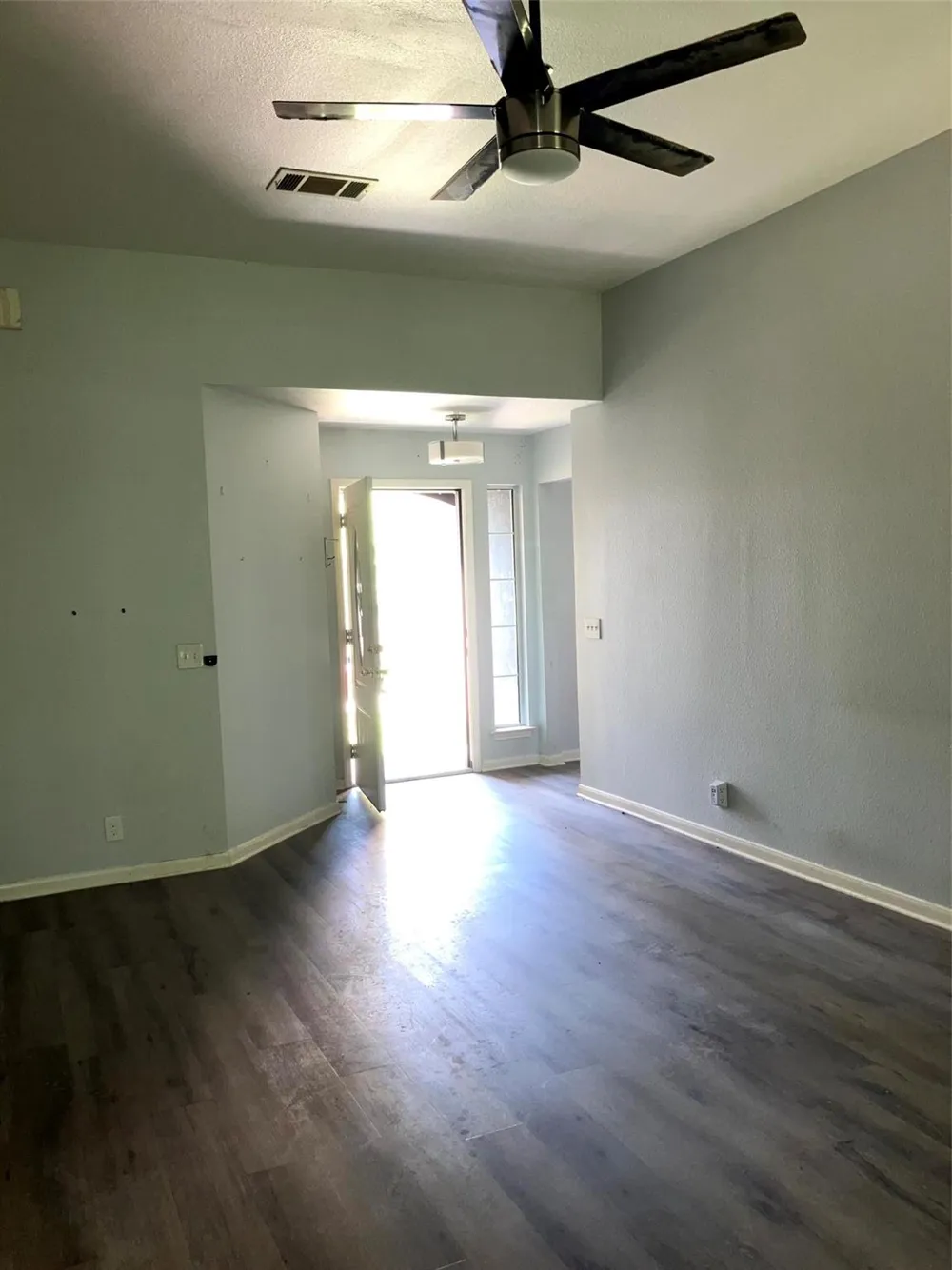 193 Oak River Drive Cedar Creek, TX 78612