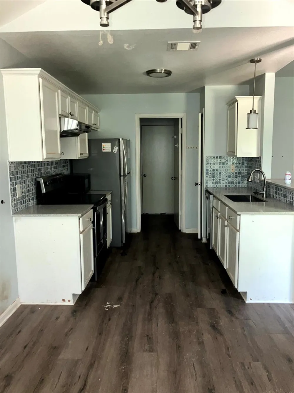 193 Oak River Drive Cedar Creek, TX 78612