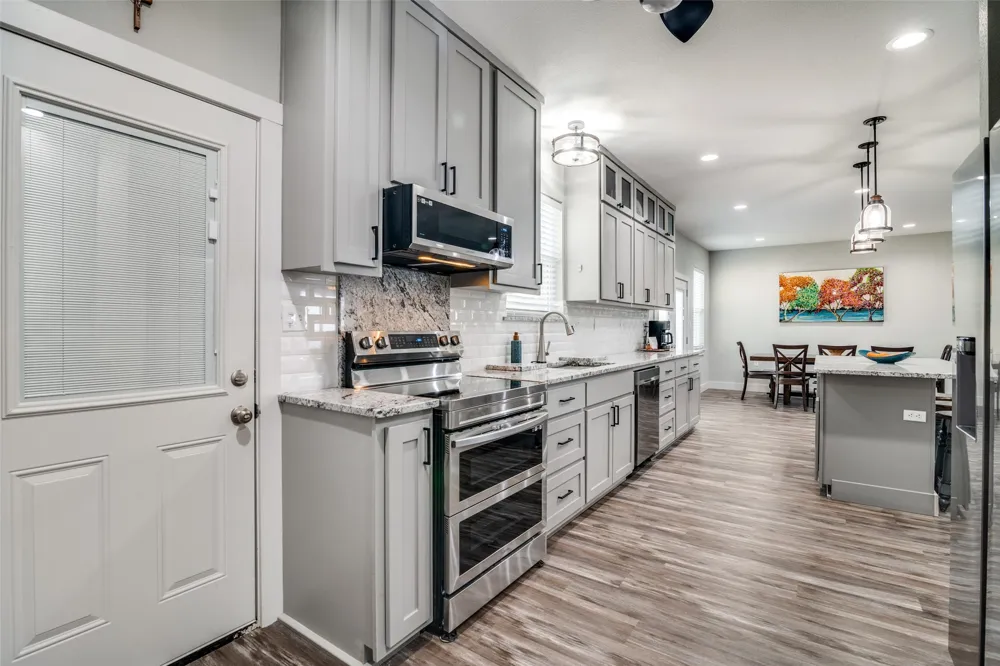 18062 Nelson Loop Streetman, TX 75859
