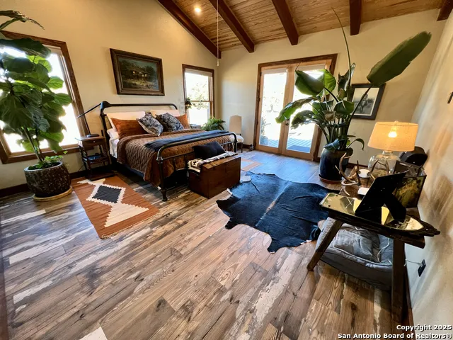 163 Northridge Dr Mountain Home, TX 78058
