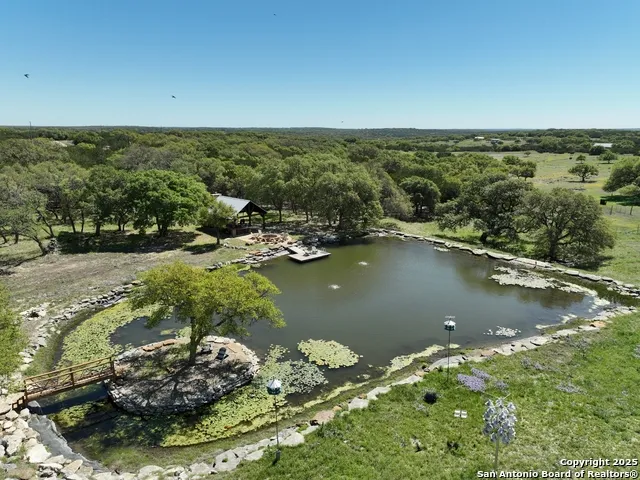 163 Northridge Dr Mountain Home, TX 78058