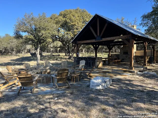163 Northridge Dr Mountain Home, TX 78058