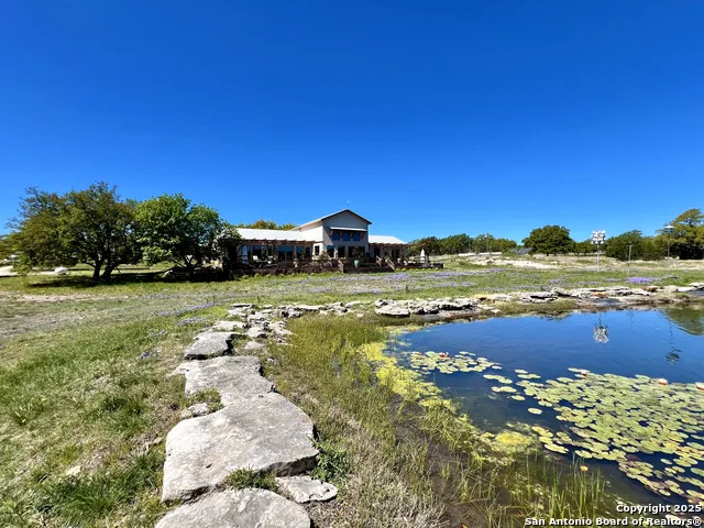 163 Northridge Dr Mountain Home, TX 78058