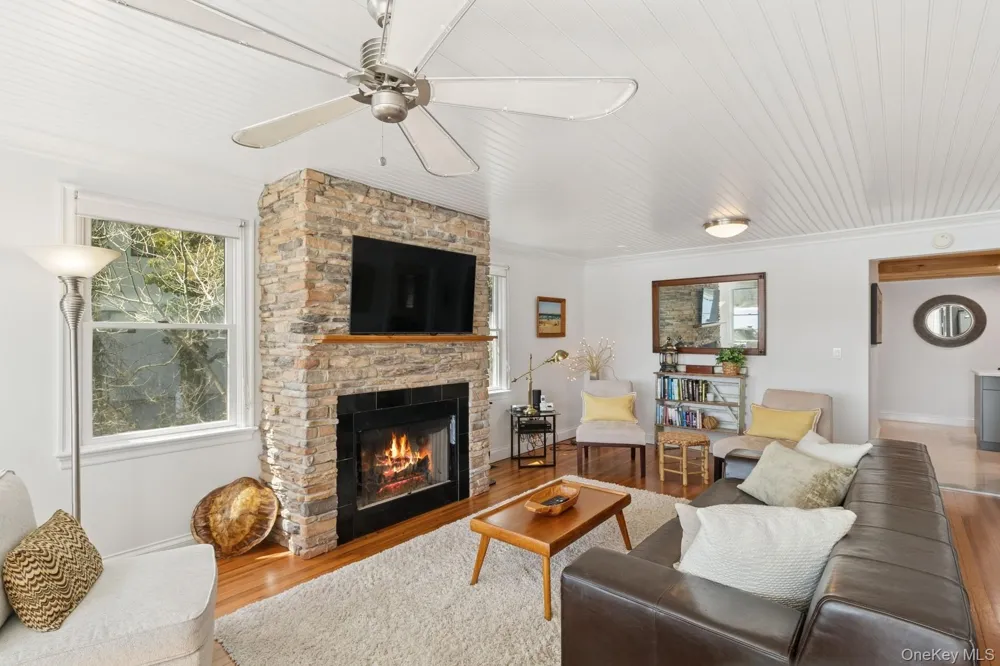 80 Towd Point Road Southampton, NY 11968