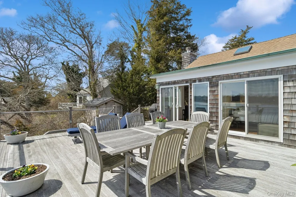80 Towd Point Road Southampton, NY 11968